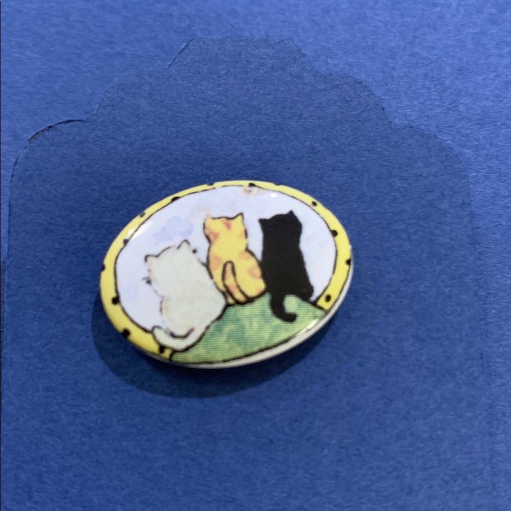 Vintage hand painted three cats sitting on grass, silver tone back tone 1” pin